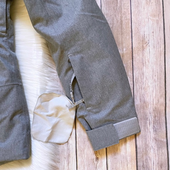 The North Face Women’s Lenado Waterproof Jacket In Grey - Picture 4 of 11